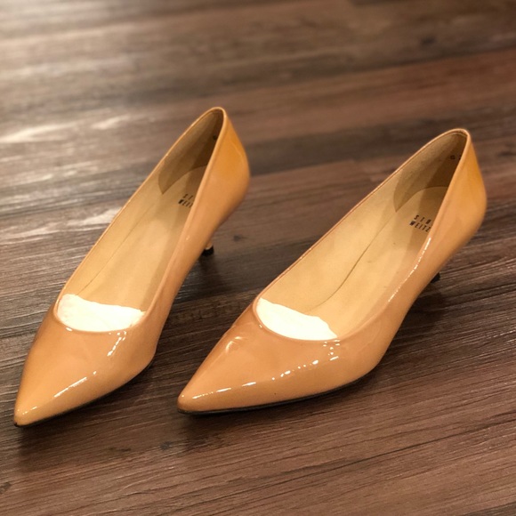 Stuart Weitzman Shoes - Stuart Weitzman Poco Kitten Heel Pump